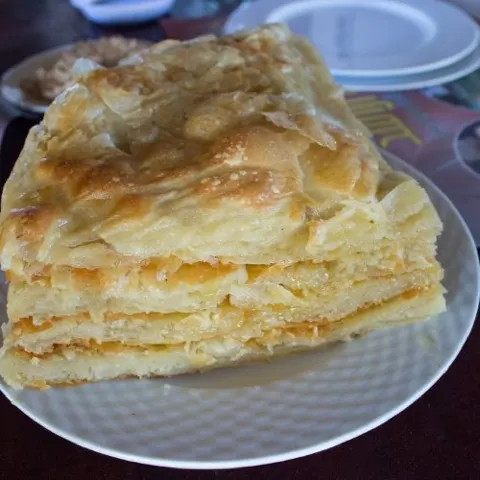 فطيرة قشطة وموز