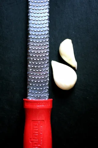 علبة توم مفروم