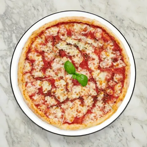 بيتزا مارجريتا
